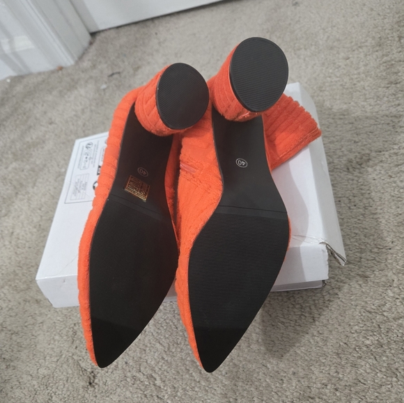 Shoes - Picture 5 of 5